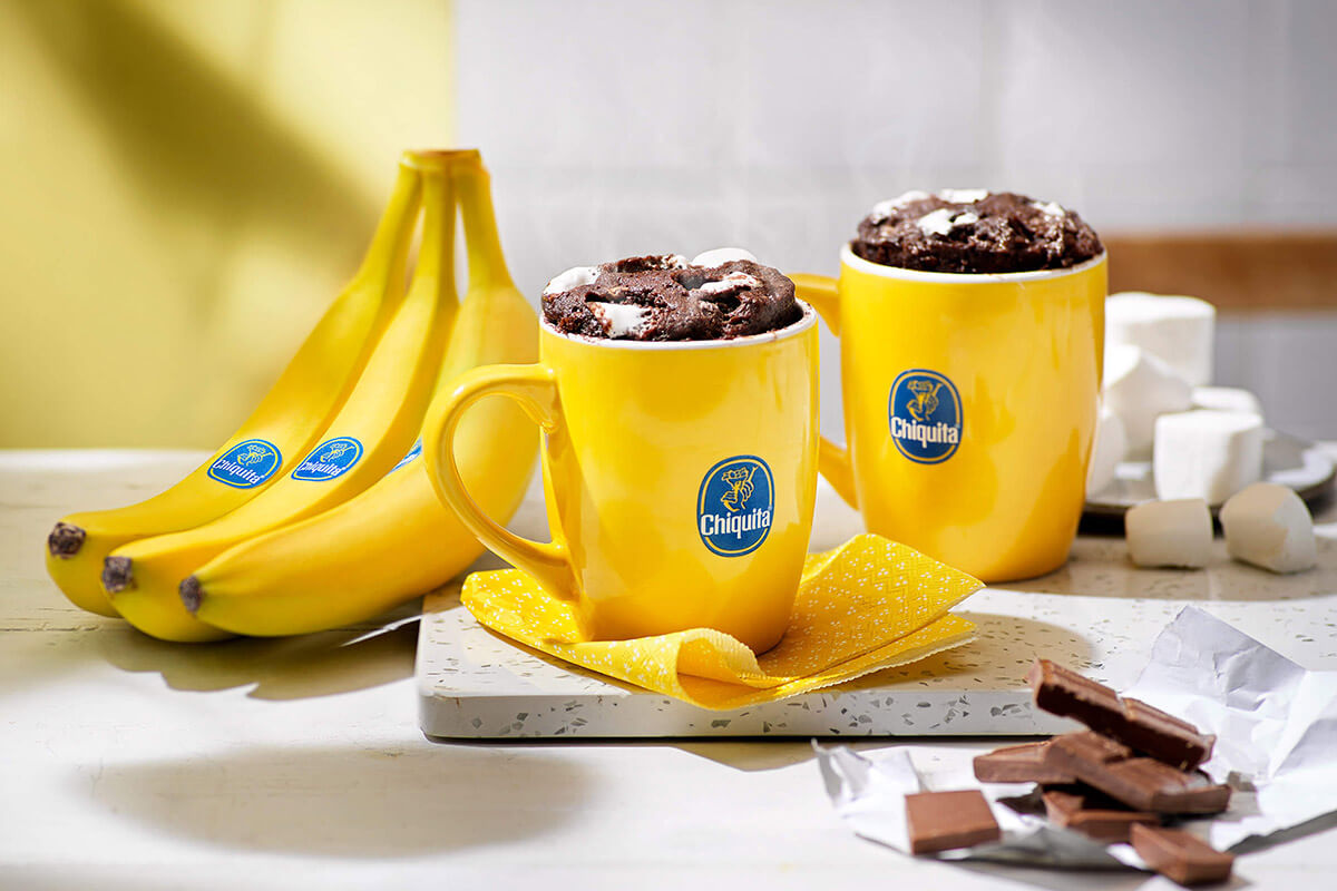 5-Minuten-Tassenkuchen mit Fudge S’mores und Chiquita Bananen