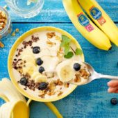 Leicht zuzubereitende Frozen-Smoothie-Bowl mit Chiquita Bananen