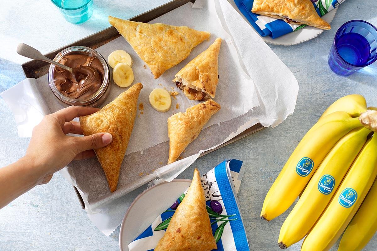 Schnelle griechische Schokoladen-Calzone mit Chiquita Bananen und Nüssen