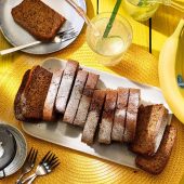 Chiquita Bananenbrot mit veganer Erdnussbutter