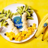 Palme mit Chiquita Bananen, Kiwi und Mango