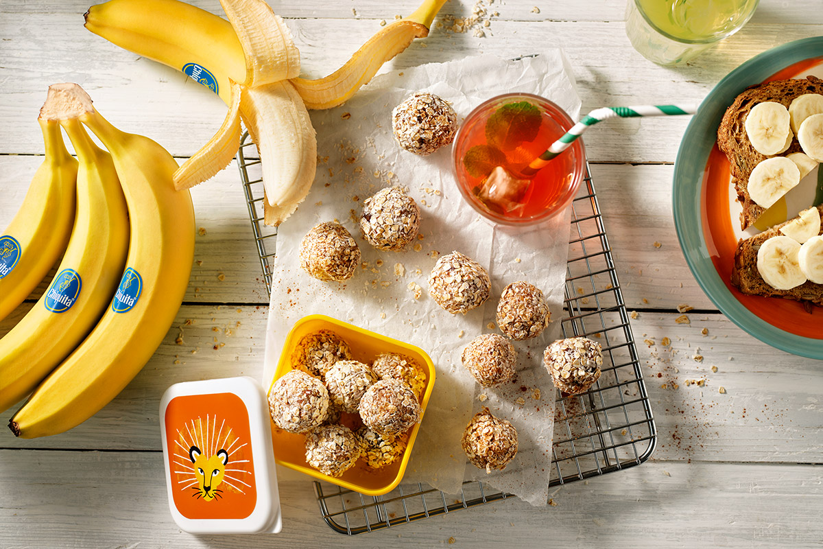 Gesunde No-Bake-Energie-Snacks mit Bananen