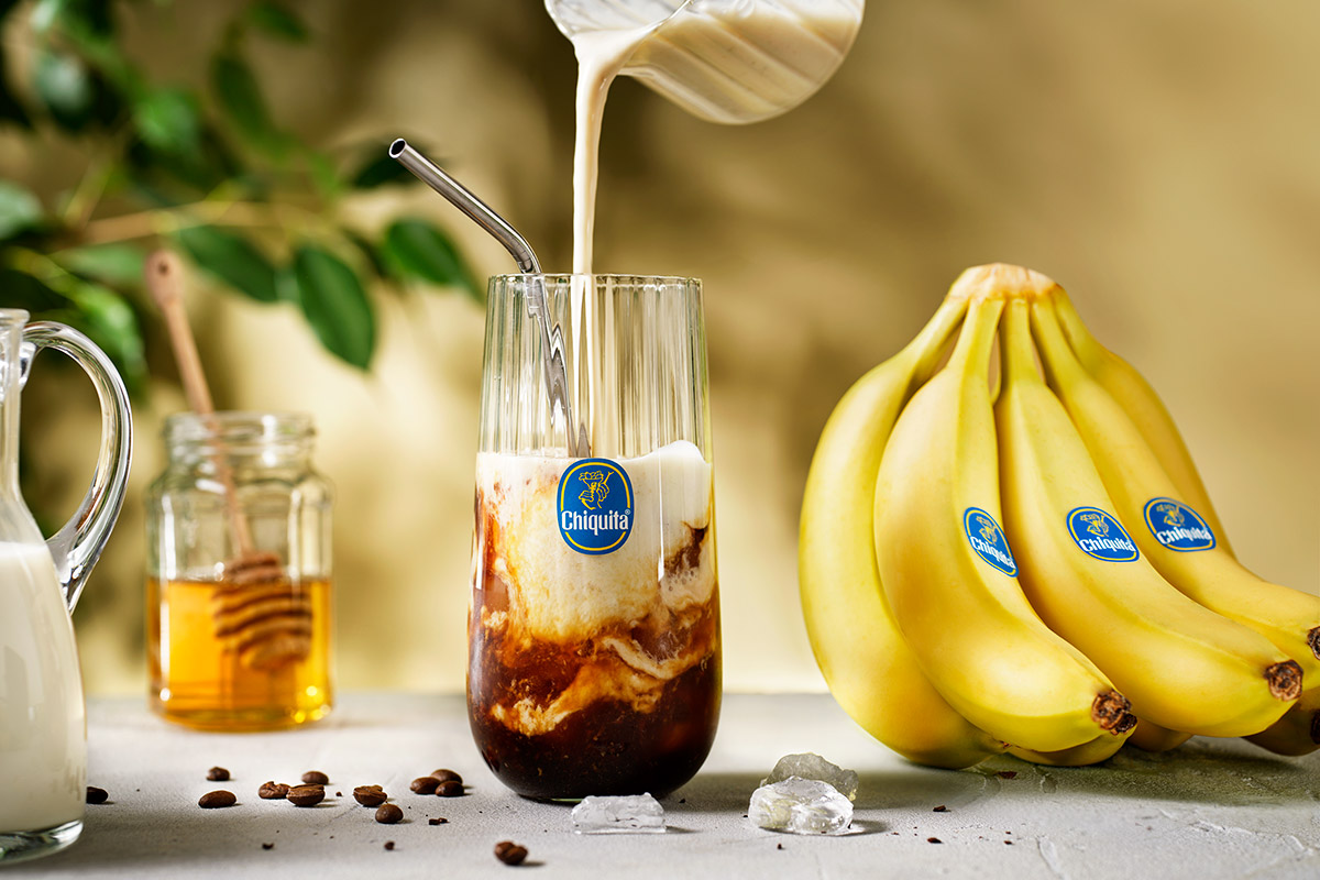 Bananen-Kaffee-Frappé mit kaltem Kaffee