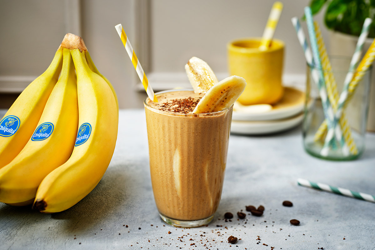 Kaffee-Protein-Shake mit Erdnussbutter und Banane