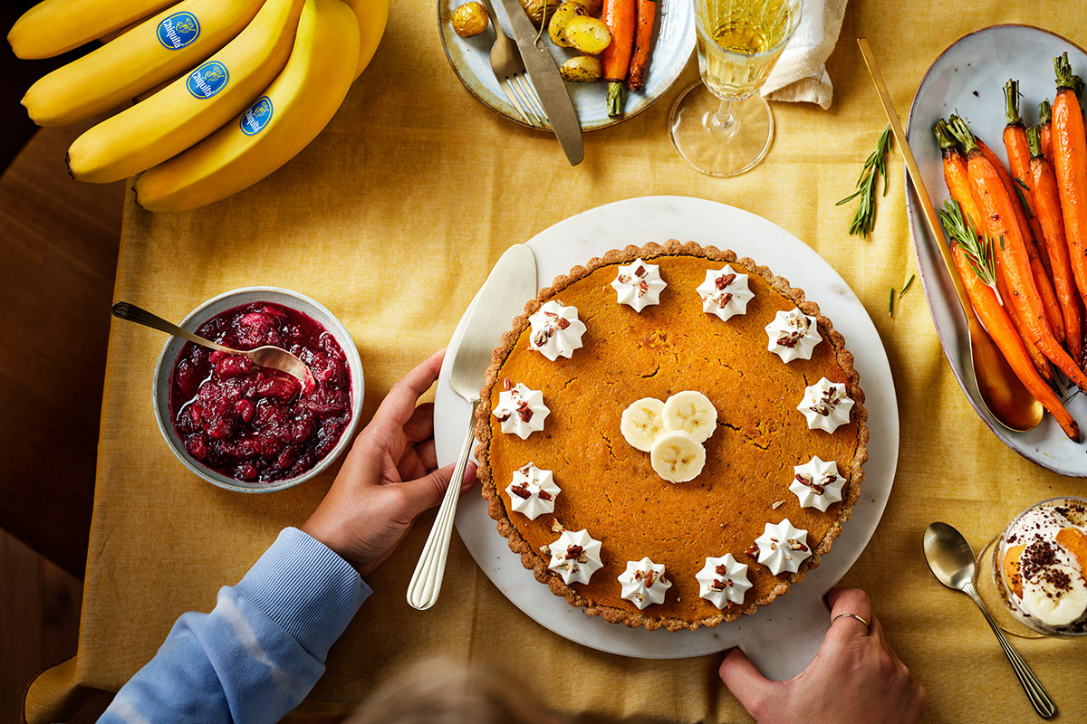 Kürbis-Bananenkuchen mit Boden aus Vollkornkeksen