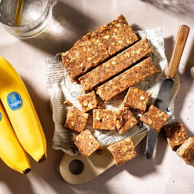 Vegane No-Bake-Protein-Bites mit Banane