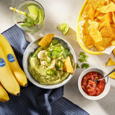 Fiesta-Guacamole mit Chiquita Bananen