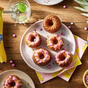 Vanille-Ananas-Bananenkuchen in Mini-Gugelhupfformen